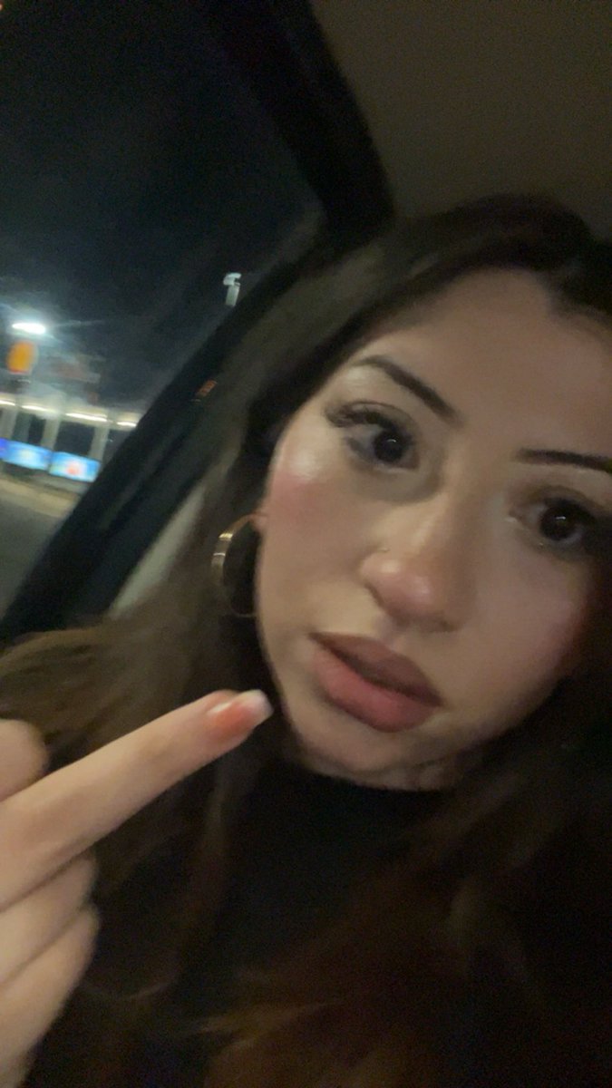 Lily tweet media