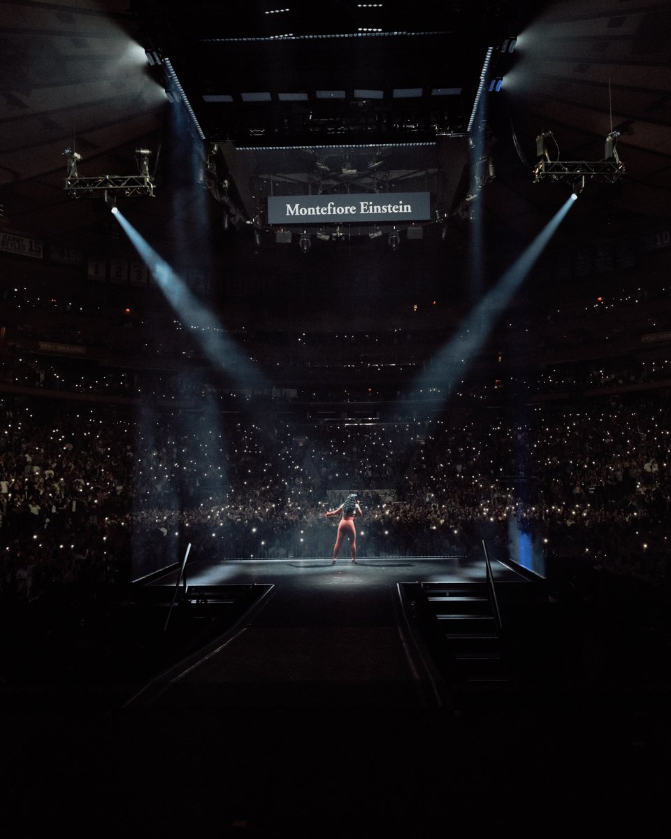 Demi HQ tweet media