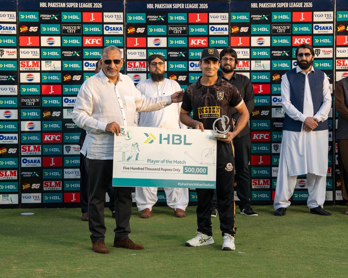 thePSLt20's tweet image. Glimpses from the post-match ceremony 📸

#HBLPSL11 | #NewEra | #HKvRP