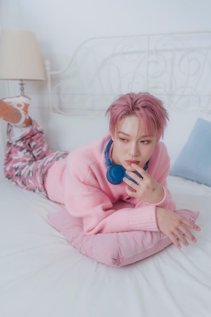 eve ≽^• ˕ •^≼ tweet media