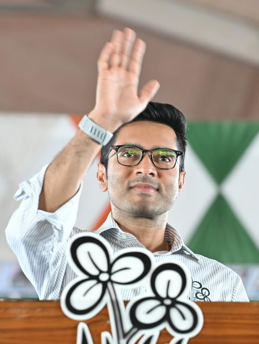 AITCofficial's tweet image. An extraordinary swell of people and emotion marked Shri @abhishekaitc’s janasabha in support of our candidates, Sharmistha Purkait from Magrahat Purba and Shamim Ahmed from Magrahat Paschim.

Long before the janasabha began, the entire area was already resonating with chants,