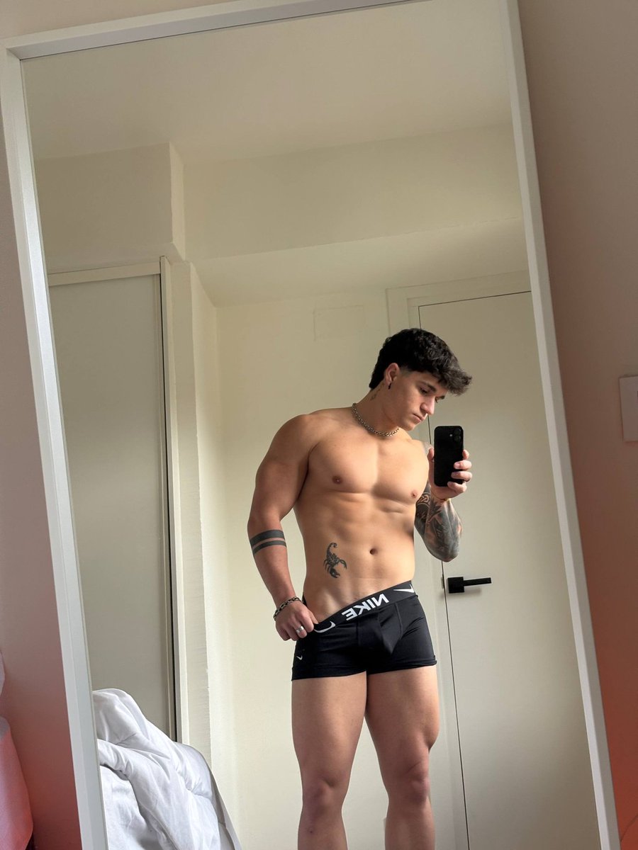 trillofitness's tweet photo. Jugamos a la play? 😏 https://t.co/3Lzdkg1BZt
