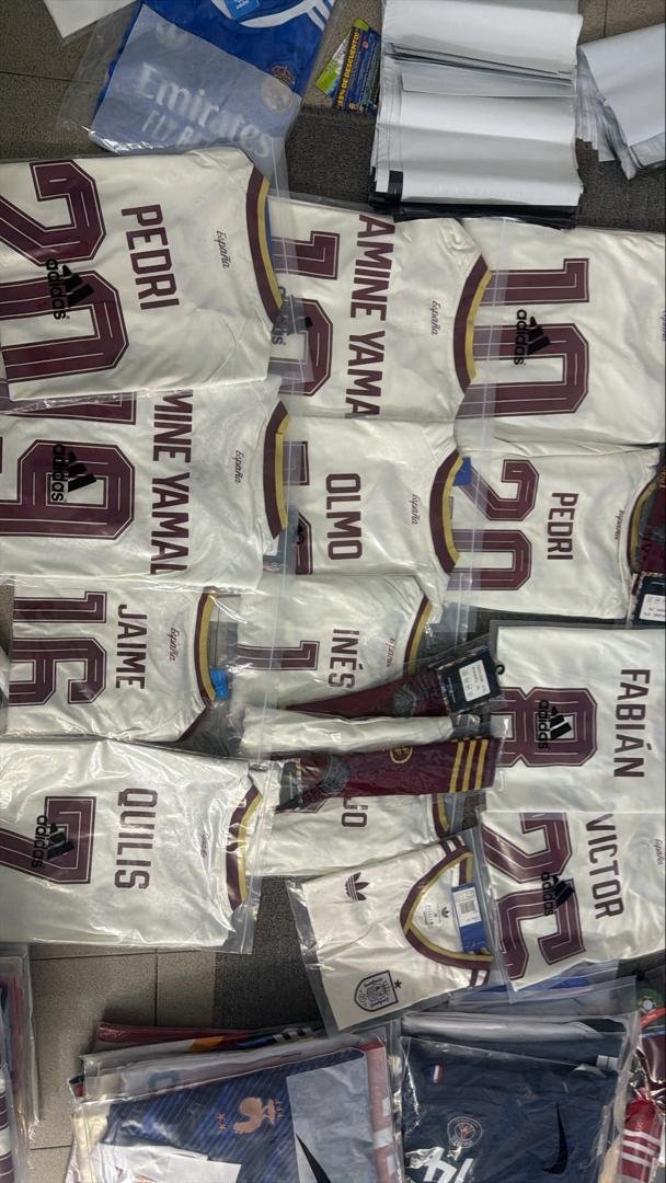 Football Home Shop tweet media