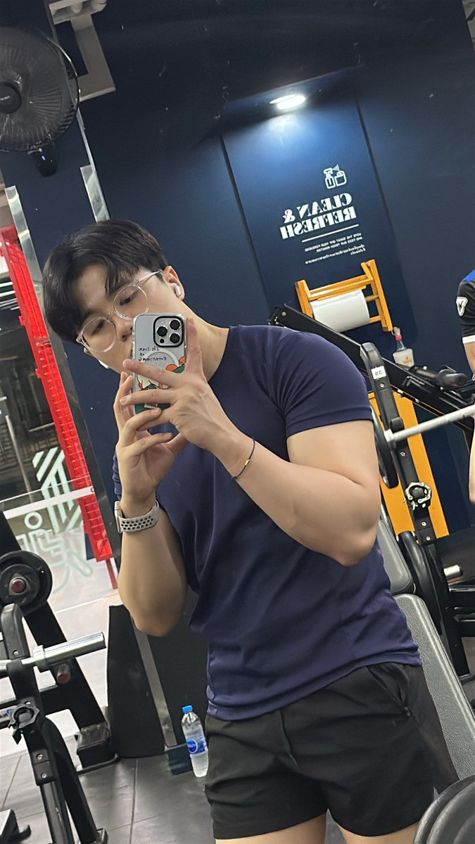 โอมเอง III tweet media