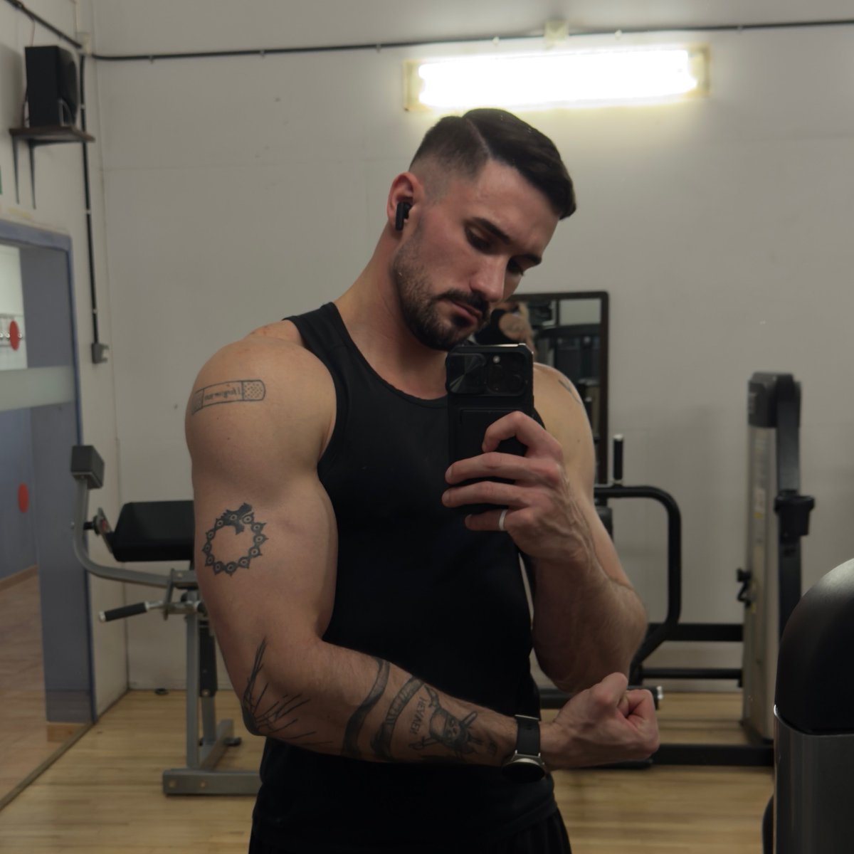 Adrian tweet media
