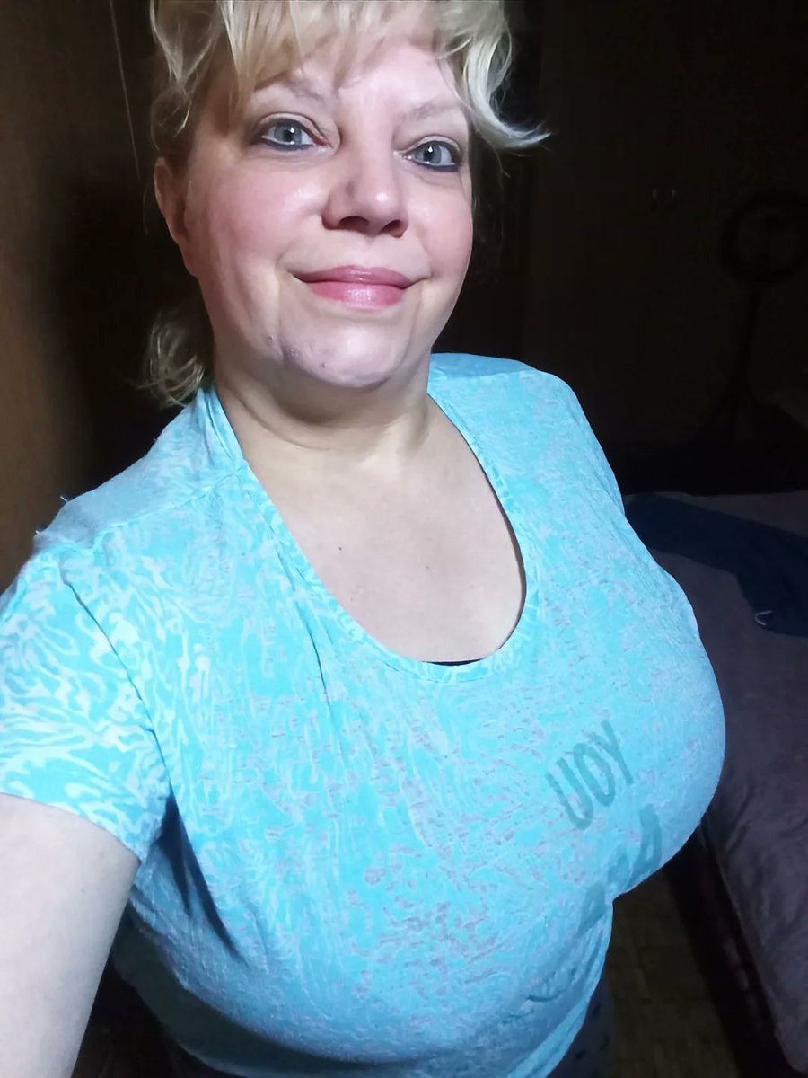 Next Door Sandra tweet media