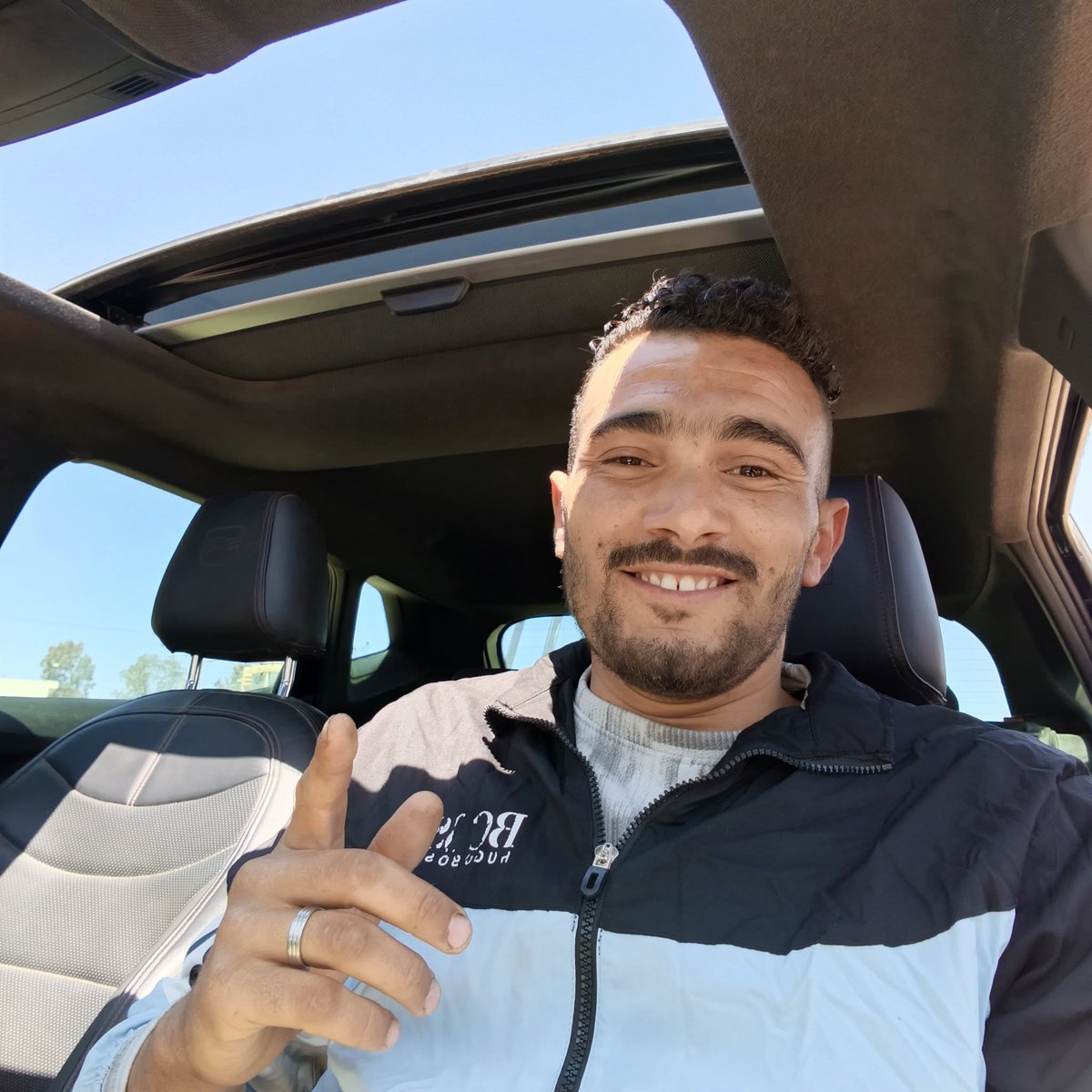 🏴‍☠️ tweet media