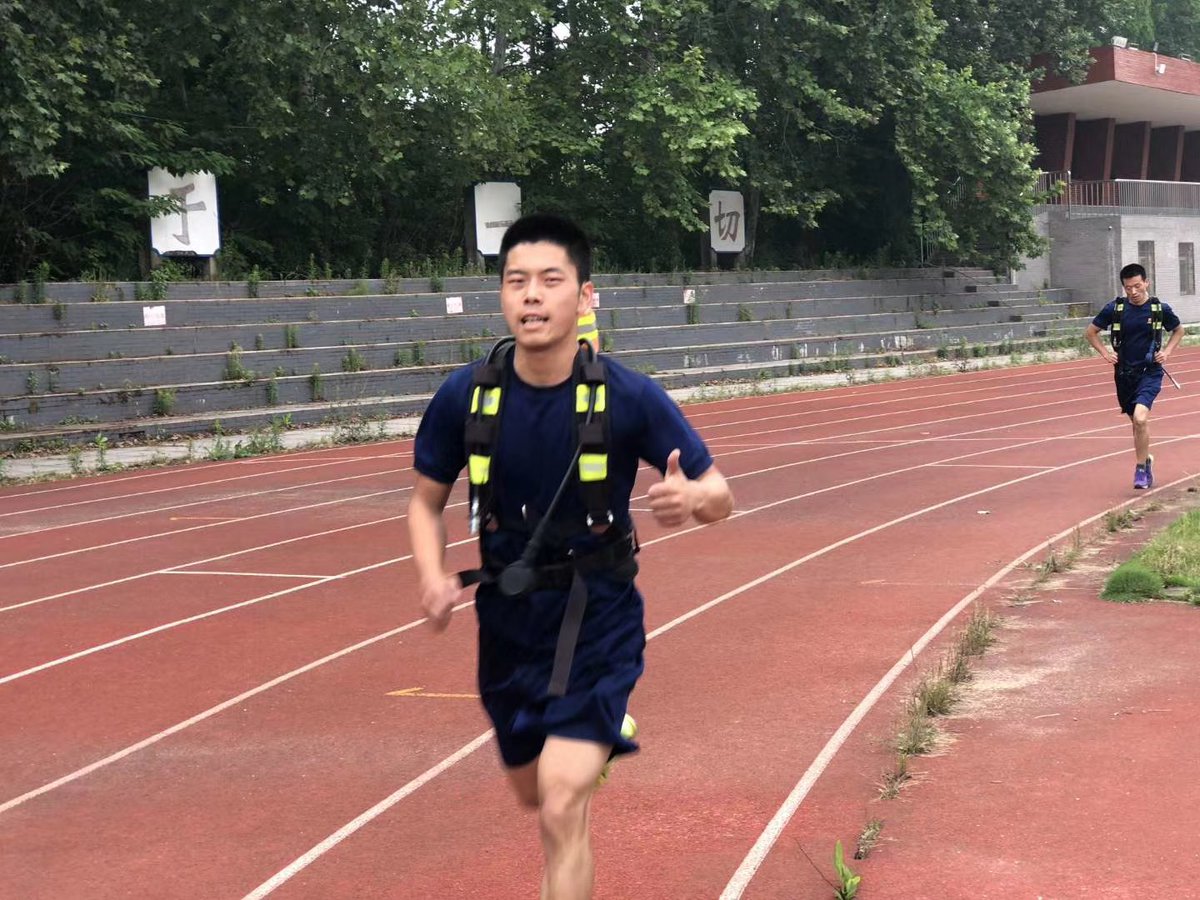 vanvan88 tweet media