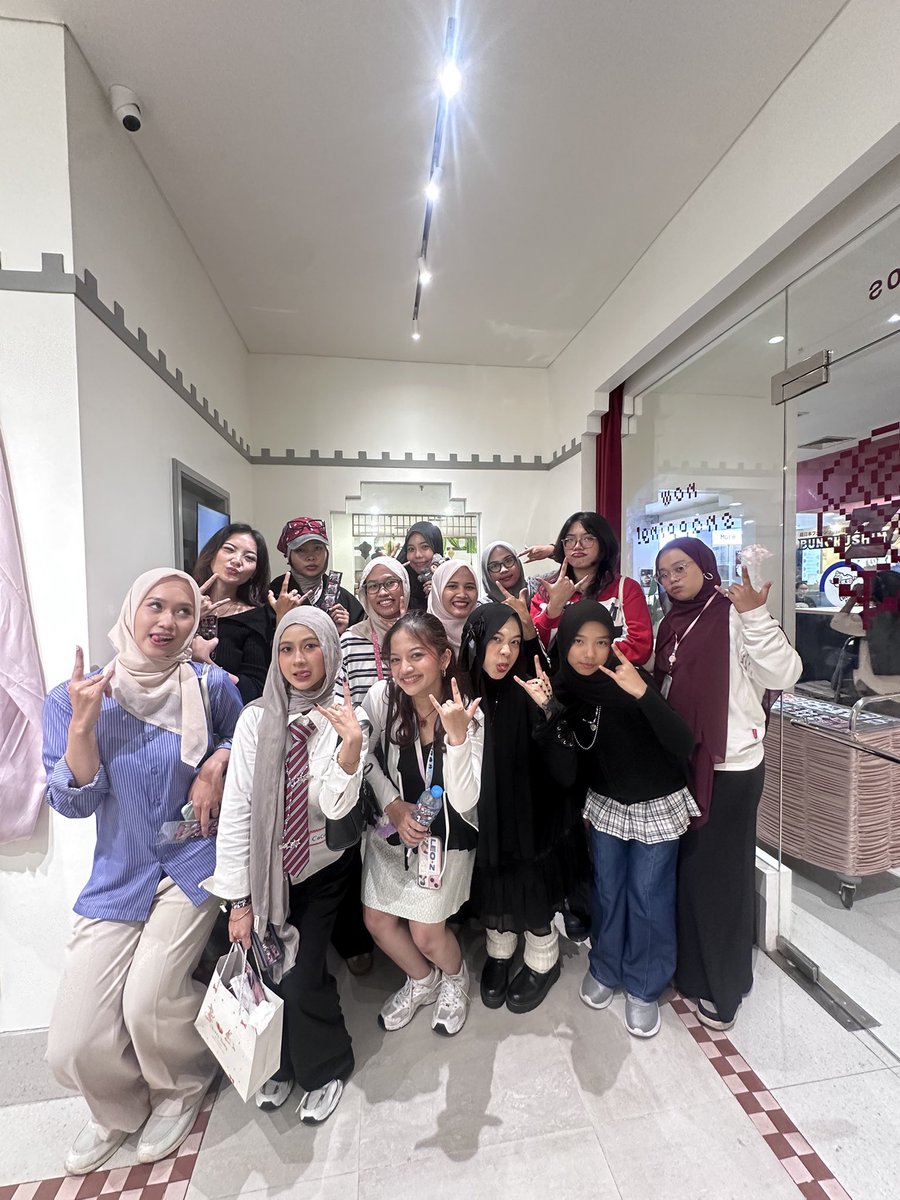 orin ✩ tweet media