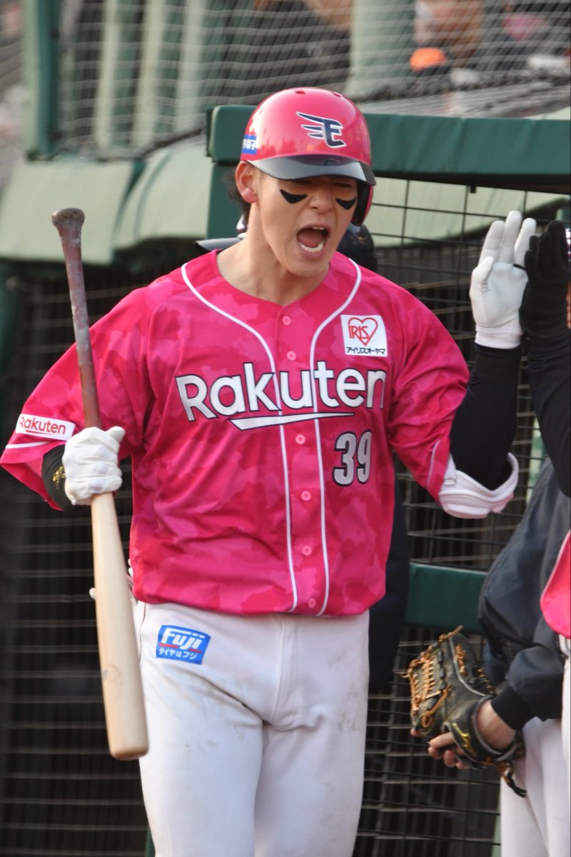 e__y39's tweet photo. 2026.4.25
今季第3号ホームラン😭👏

力強いガッツポーズしながら戻ってきて
みんなに歓迎されててオタク歓喜🥹🎉 https://t.co/MACTARC9UQ