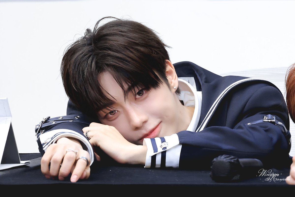 Winwin_rowan tweet media