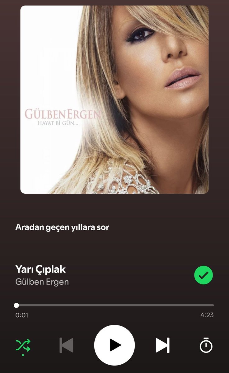 y2011__'s tweet photo. Hani bir daha hiç olmayacak ya o günler 🫠2025 yaz ayı bu şarkıyla EnCan editleri:)
#Arkasokaklar https://t.co/WFDw0lOVIb