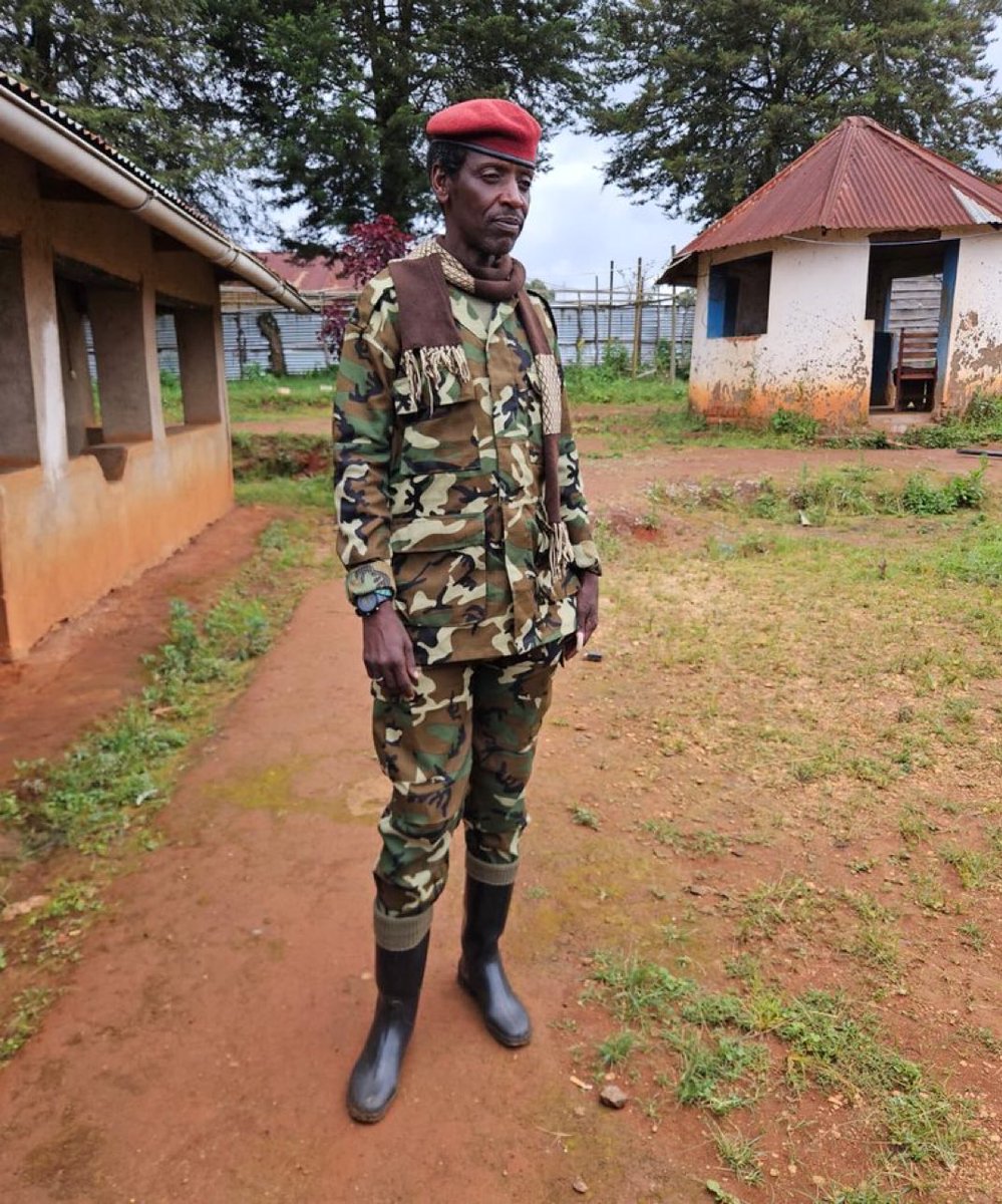 🚨⭕️🔴 TWIRWANEHO  NIYO MAHITAMO

Yitwa Afande Kibangura, umwe muba commanda bakomeye ba #TWIRWANEHO, intwari y'amateka akomeye uyu munsi numwe mu maboko akomeye ya Gen Brig Sematama Charles, 

Kuba abanyamulenge nabatuye imulenge bakiri bazima, bafite agaciro kd bafite icyizere