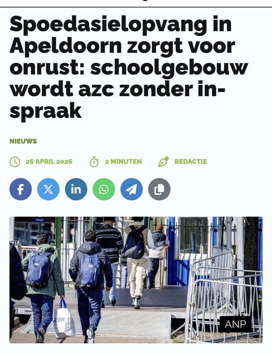 Remcobus1967's tweet image. “Loosdrecht 3” is in de maak …….

____

In de buurt leidt het besluit tot zorgen. Veel bewoners zeggen dat zij niet zijn geïnformeerd. “Ik heb niet eens een brief ontvangen, terwijl ik vlakbij woon,” zegt een buurtbewoner. Hij voegt toe: “Hier gaat het gebeuren? Een