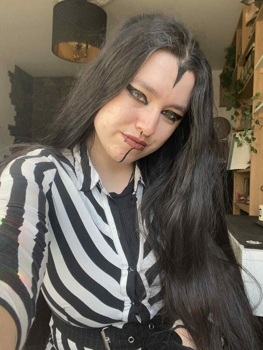 Greencatfromhell - OF Dom and Content maker 💙🤍 tweet media
