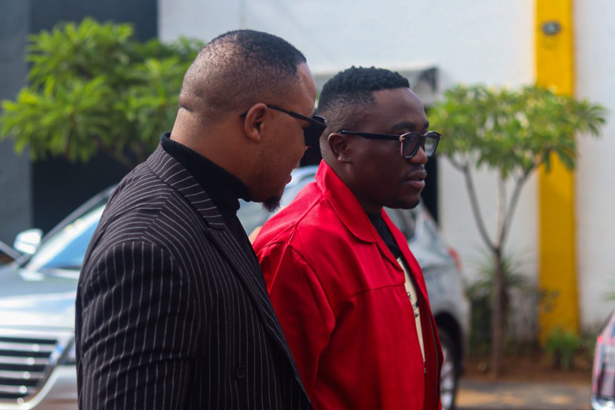 KamogeloFrans's tweet image. ♦️PICTURES♦️

Sub Region 2 Convener who is also a member of the PCT and MPL Fighter Frans Ngobeni together with SRCT members and fighters today  at the Shiloh Family Church in Hamanskraal Ward 14.

#TshwaneSubRegion2
#VictoryOrDeath
#RegisterToVoteEFF