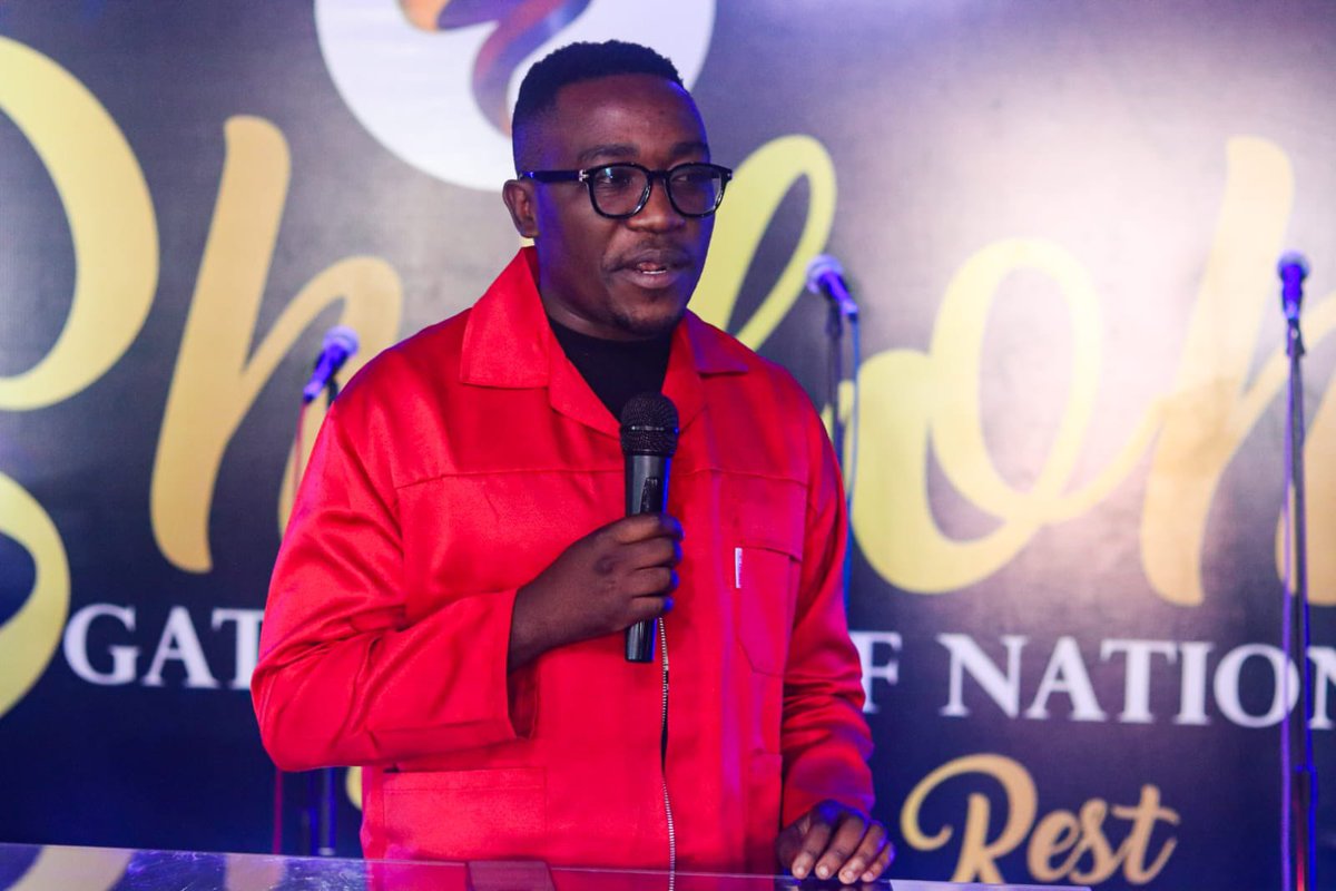 KamogeloFrans's tweet image. ♦️PICTURES♦️

Sub Region 2 Convener who is also a member of the PCT and MPL Fighter Frans Ngobeni together with SRCT members and fighters today  at the Shiloh Family Church in Hamanskraal Ward 14.

#TshwaneSubRegion2
#VictoryOrDeath
#RegisterToVoteEFF