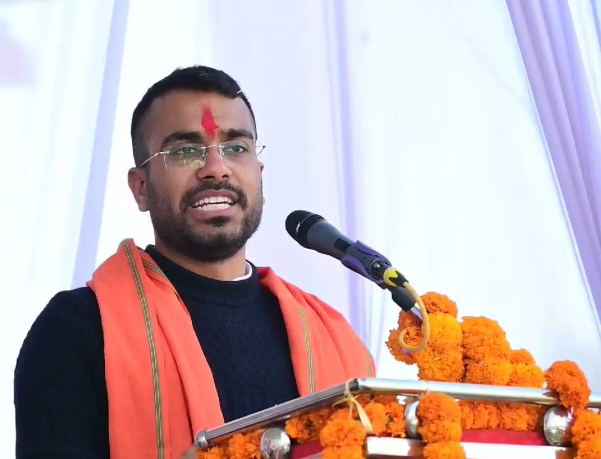 गोवा राज्य में इसाई मिशनरी हिंदु प्रजा को प्रताडीत कर उन्हे धर्मांतर के लिये मजबूर कर रहे थे यह वास्तविकता है.

छत्रपती शिवाजी महाराज के चरित्र में इसका वर्णन है, शिवाजी महाराज ने कई पादरीयोके सर कलम करवाए. 

छत्रपती संभाजी महाराज ने चर्च के घंटे उखाड के लाये.

गोवा सरकार छत्रपती