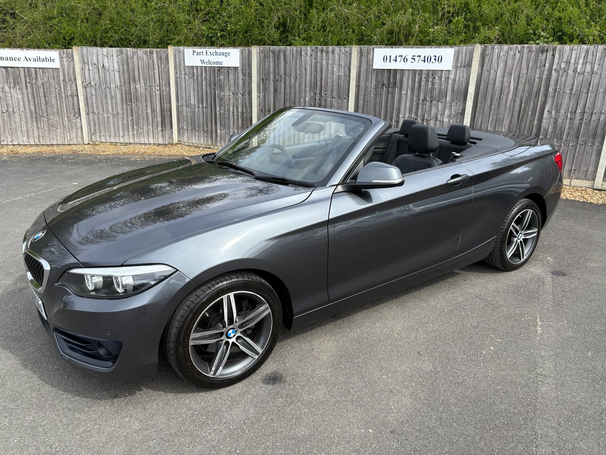 GranthamCarShop's tweet image. 2018/68 BMW 2 Series 2.0 220d Sport Auto Euro 6 (s/s) 2dr  #BMW #BMWCONVERTIBLE #BuyLocal #GranthamCarShop #UsedCarsForSaleGrantham #Dieselcarforsale #Convertiblecarforsale #sunsoutroofoff
granthamcarshop.co.uk/used-cars/bmw-…