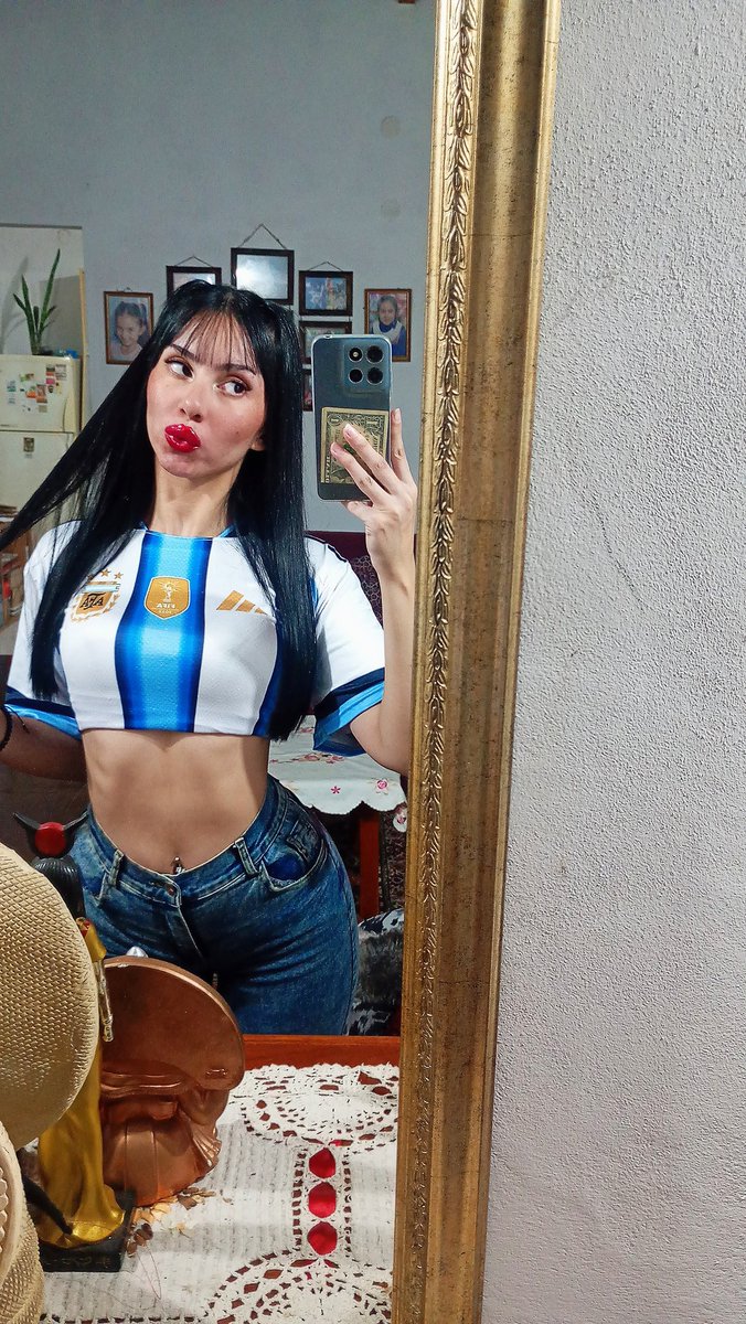 isisdelfi_'s tweet photo. 💋 https://t.co/ODIbiUNjWb