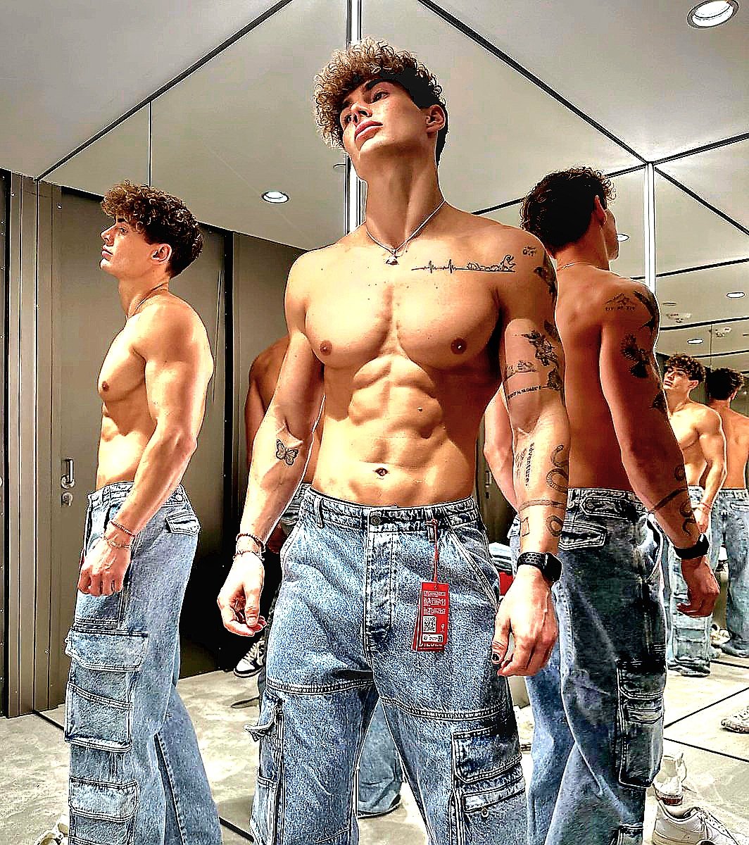 𝒄𝒐𝒍𝒆 tweet media