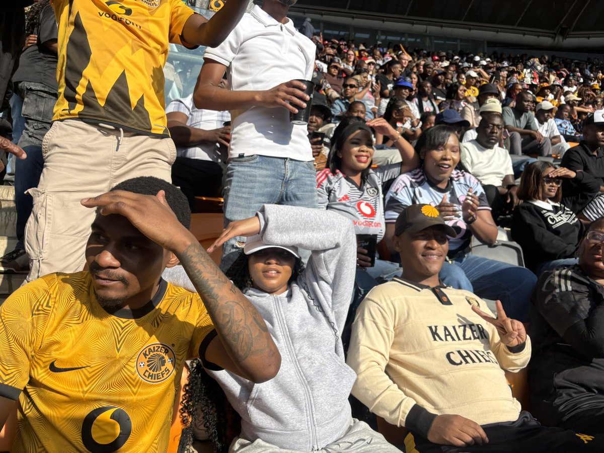 Obakeng tweet media