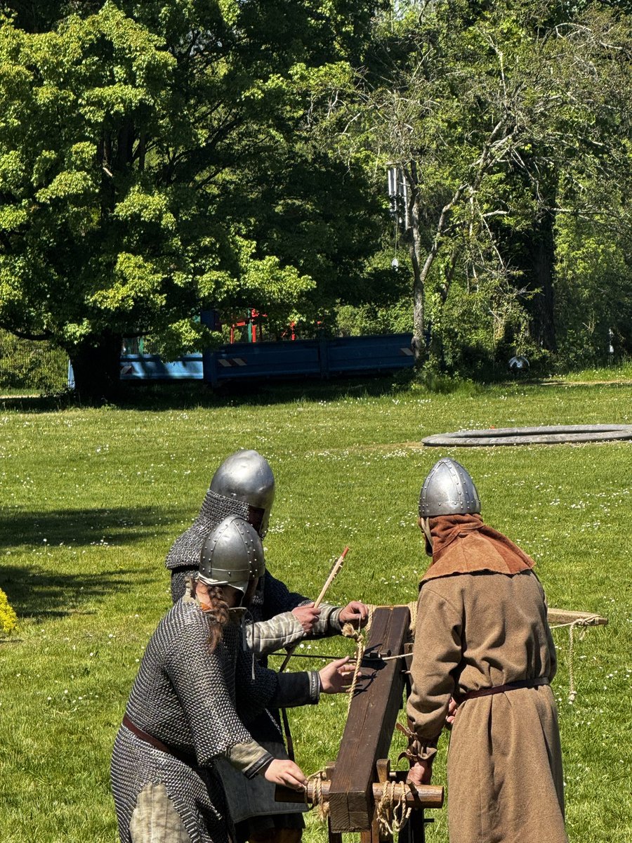 jerome_buisson's tweet image. Les médiévales de Bresse, au domaine de la Garde . Un plongeon dans nos racines médiévales qui ont forgé nos us et coutumes !
#culture #traditions #Ain 
#MédiévalesdeBresse