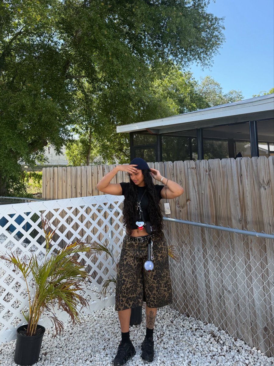 alexrang⁷ tweet media