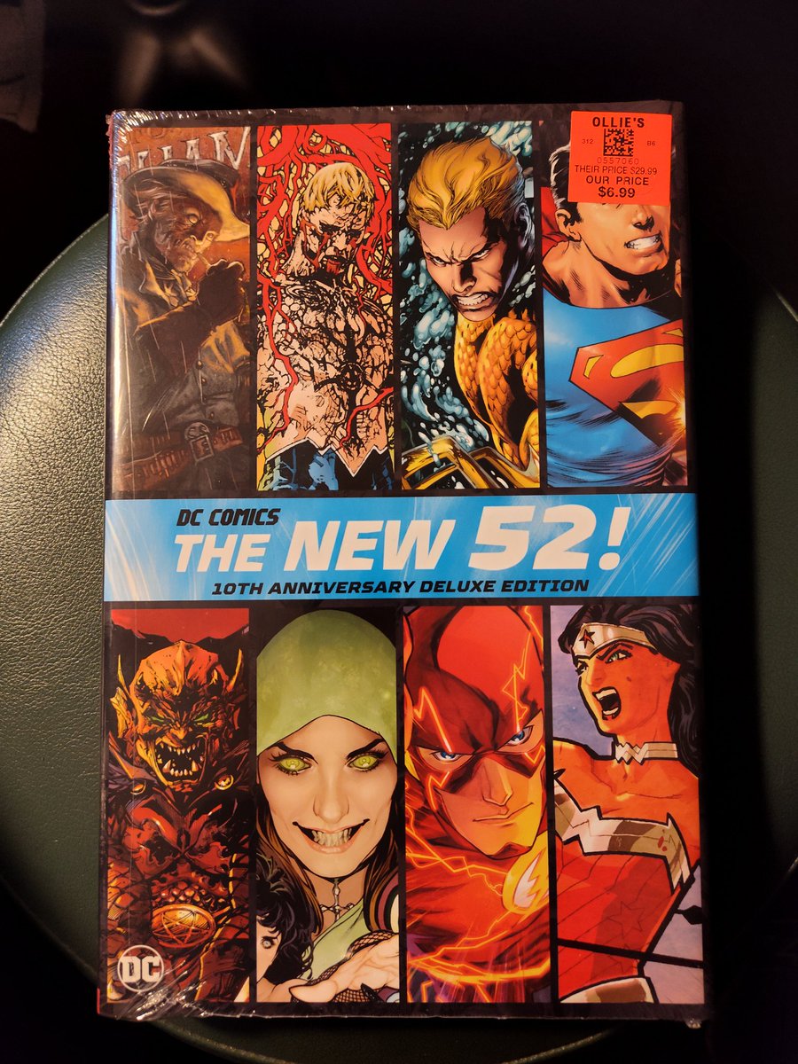 devastation79's tweet image. contd* also finally got to check out the new @OlliesOutlet that just opened up near me..not a huge* selection but definitely*** an amazing deal on these 3* #graphic novels!