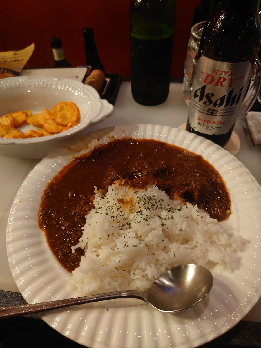 heppokoranjer's tweet image. #Odette
メロンちゃん生誕祭３日目(最終日)
まぁまぁ壊れたメロンちゃんが見れました(割と見慣れたやーつ)

馴染みのメンバーでワイワイガヤガヤ

６年ぶりぐらいに会えた娘と乾杯したし
楽しかったー
メロンちゃん！
ちゃんと帰ってお家で寝なさいね