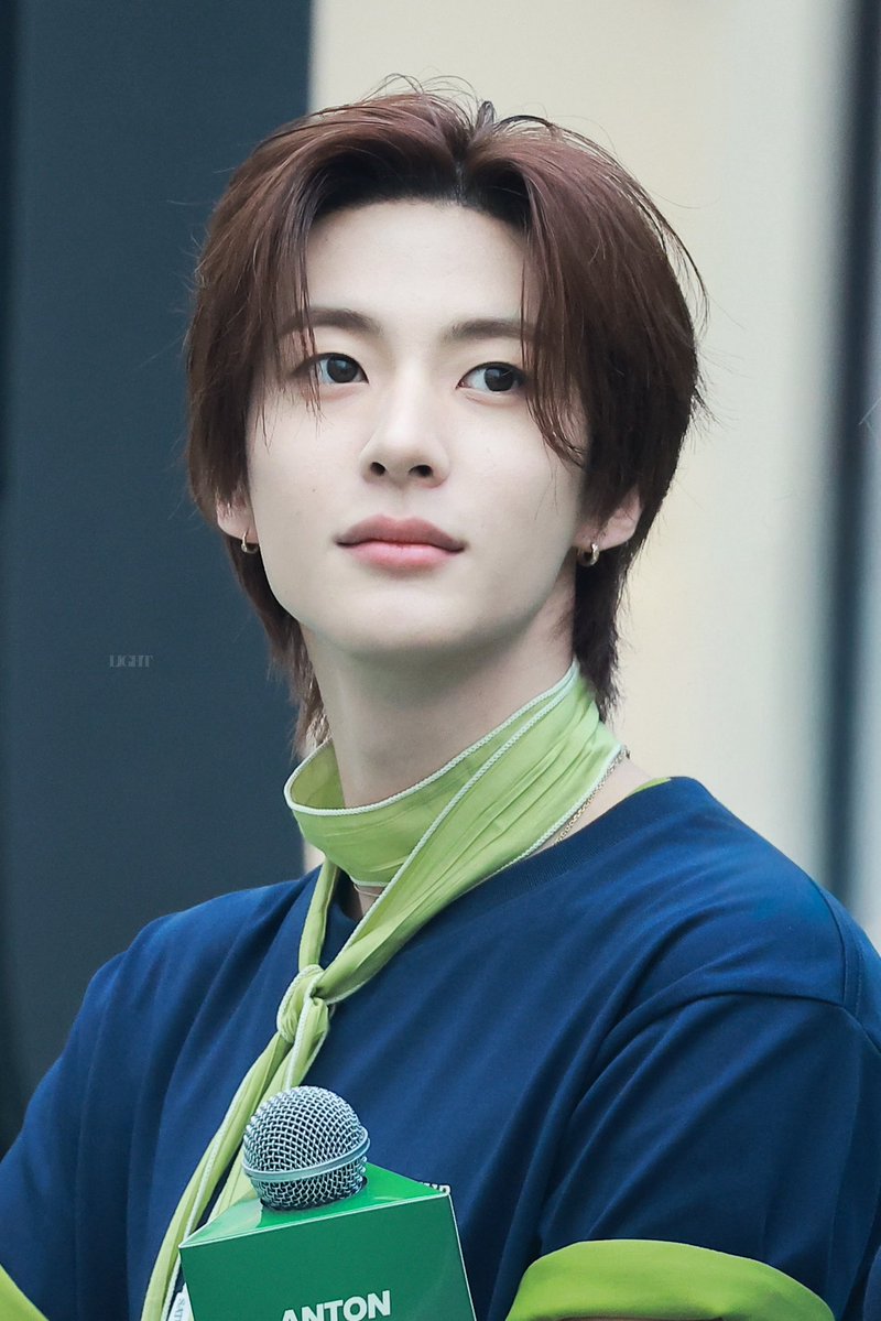 𝐋𝐈𝐆𝐇𝐓 tweet media