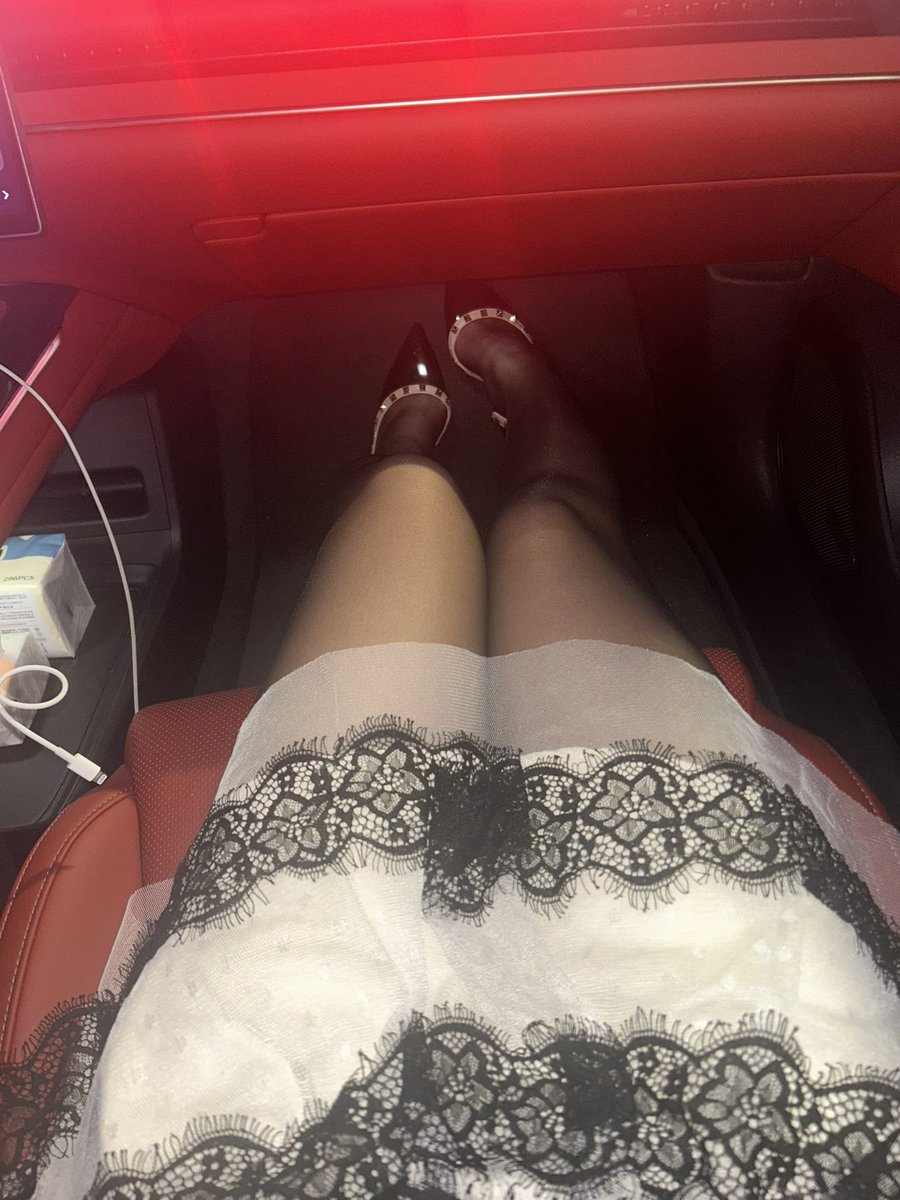 钱性恋 tweet media