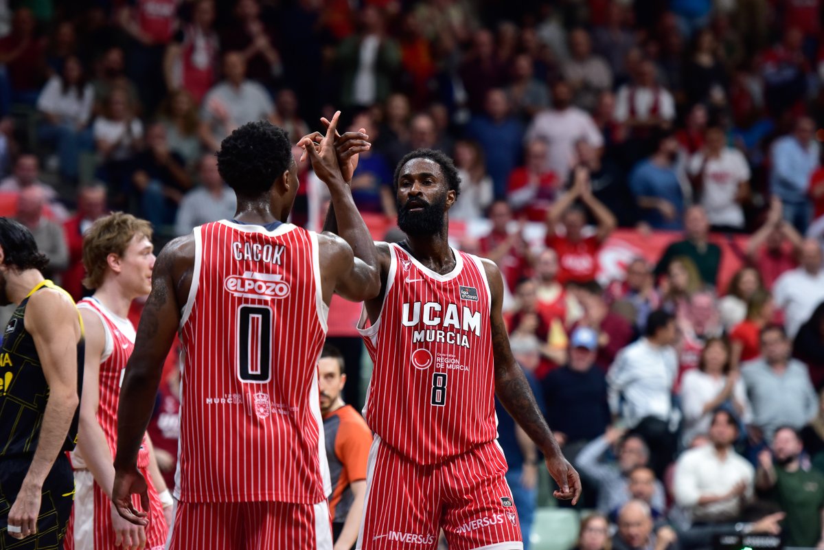 CONOCER EL PASADO PARA ENTENDER EL PRESENTE Y SOÑAR CON EL FUTURO

Estamos en la jornada 28 de la Liga Endesa 25/26 y el <a href="/UCAMMurcia/">UCAM Murcia</a> es tercero en la liga regular con un balance de 21-7 y empatado a victorias con el segundo clasificado, el Valencia Basket. 

UCAM Murcia está en