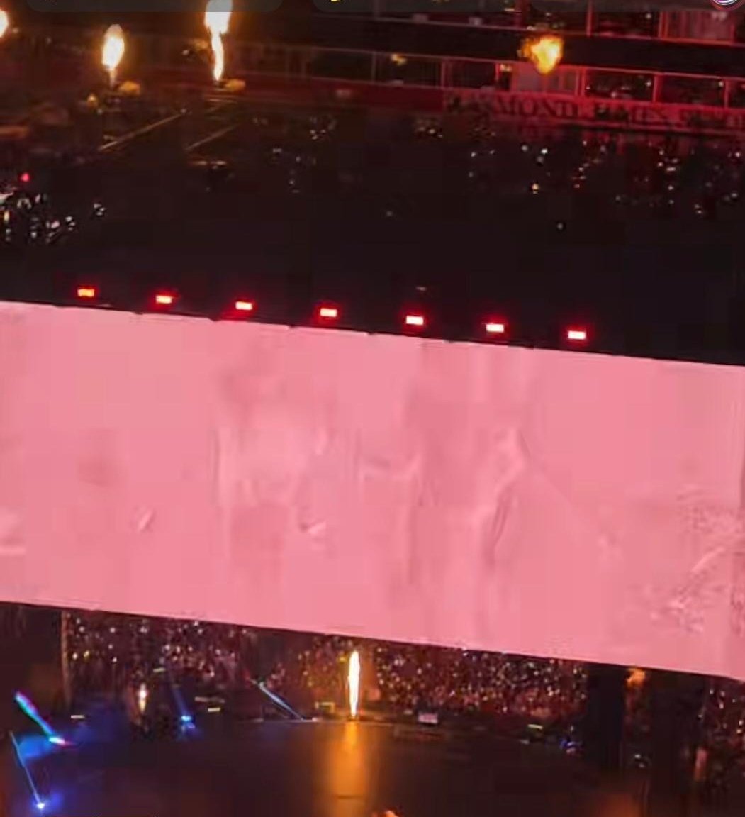 NigthKx's tweet photo. Que es esta mierda @BIGHIT_MUSIC https://t.co/WNbEi4Dg5w