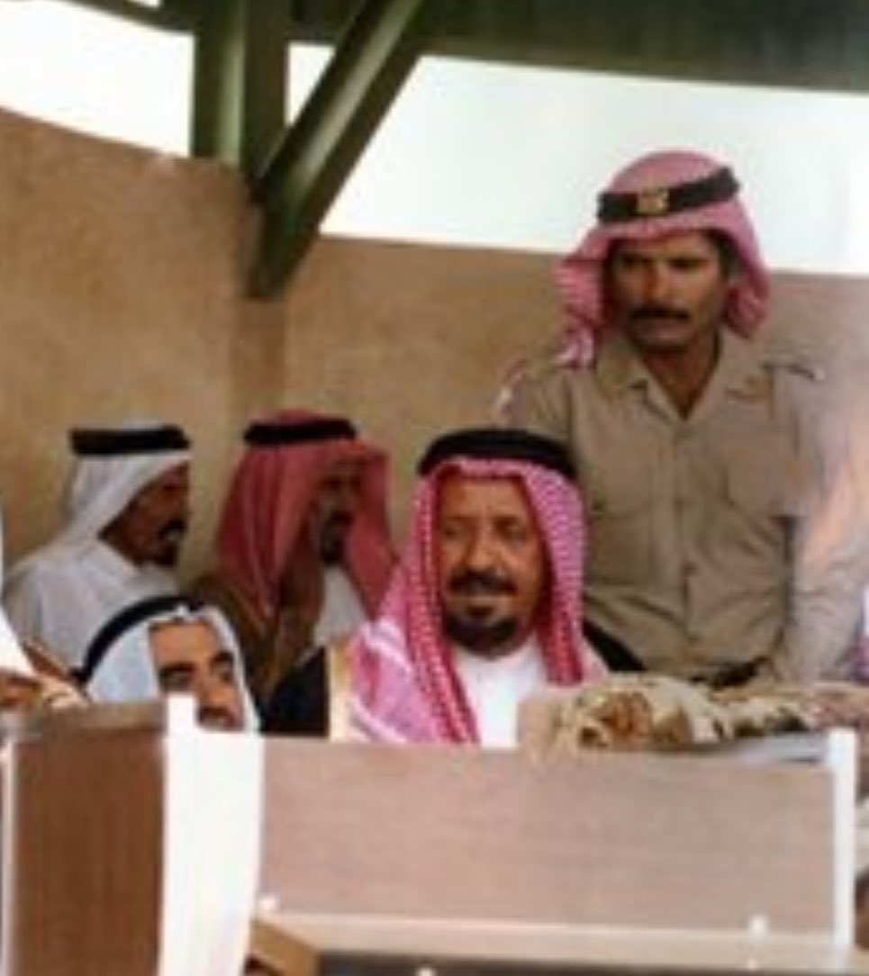 LamiaBintB's tweet photo. يا كبر حظي فيك حيّ وميت… دمك يسري بعروقي، وأثرك بقلبي باقي 🤍 https://t.co/OIIotRlyME