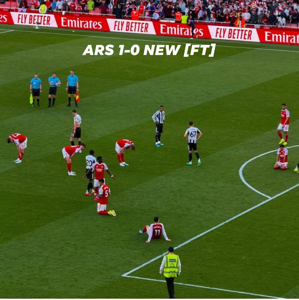 Pomilej's tweet photo. Look at this image and tell me what you see🙎🏾‍♂️

Our boys on the floor, bent over, heads down —another praying, others completely spent. Every drop of energy left on the Emirates pitch. That's what this title race looks like from the inside.

9th minute goal. Then 81 minutes of defending, 54% possession, soaking up pressure, blocking shots, staying compact — because that's what champions do when they don't have the ball. Newcastle came for something. They left with nothing.

This picture says everything. These are men who gave you every single thing they had. You can hide behind your keypad and talk all the nonsense you can about what they should do or should have done. But me, I aint giving up on this team. 

Now we go again in full force against Atletico Madrid on Wednesday.

COYG now and always
North London Forever