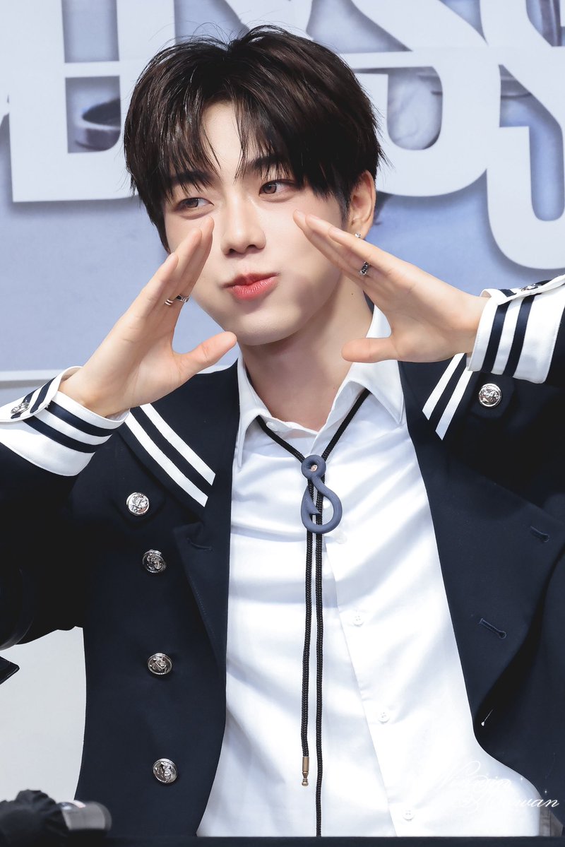 Winwin_rowan tweet media
