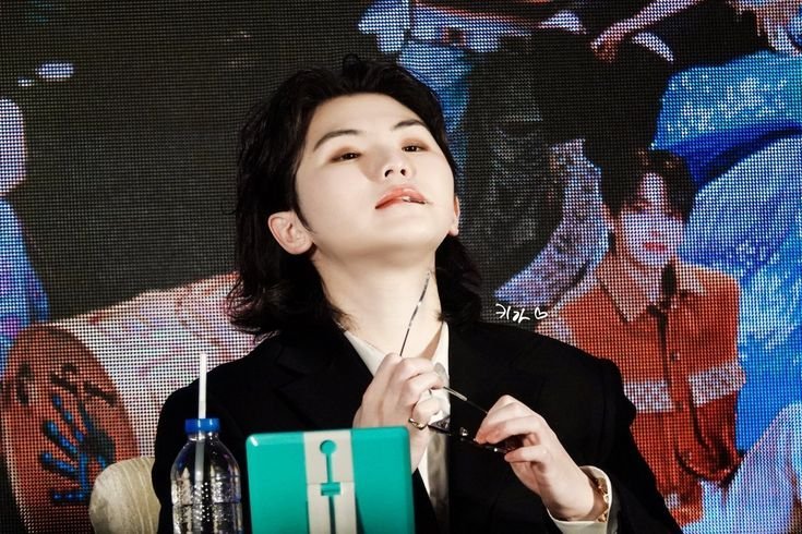 How many days until OT13 SVT return? tweet media