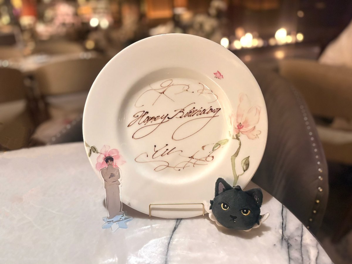 𝐴♡ྀི tweet media