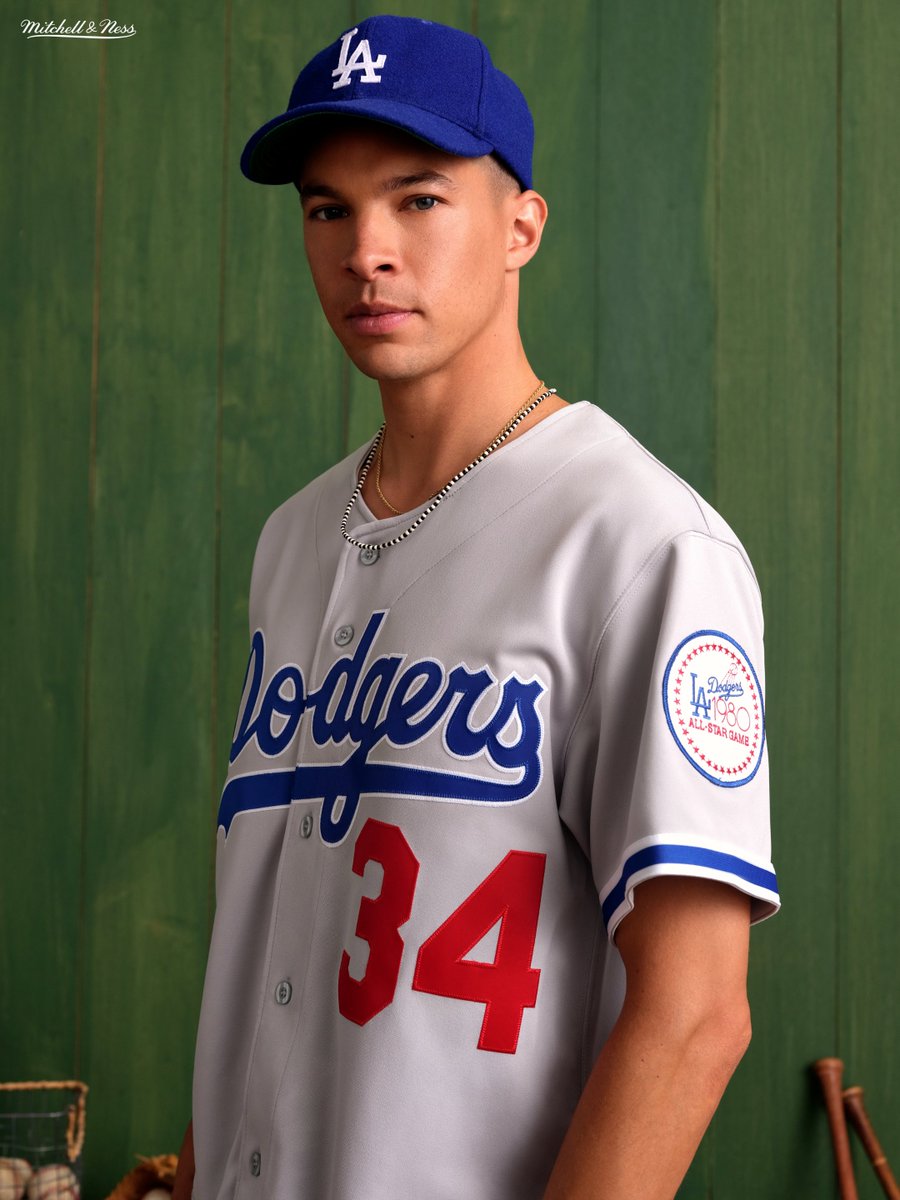 Mitchell & Ness tweet media