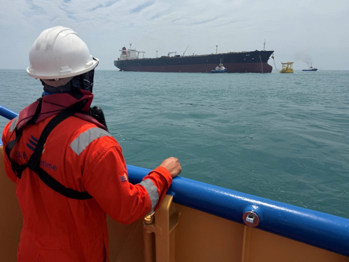 Nuestromar's tweet image. Iran War Leaves Seafarers Stranded In The Gulf: By Saurabh Sharma NEW DELHI, April 24 (Reuters) – Ankit Yadav, a seafarer from India, has been stuck on a boat at an inland Iranian port for about 2-1/2 weeks, surviving… dlvr.it/TSDlRZ #Shipping #Iranconflict #seafarers