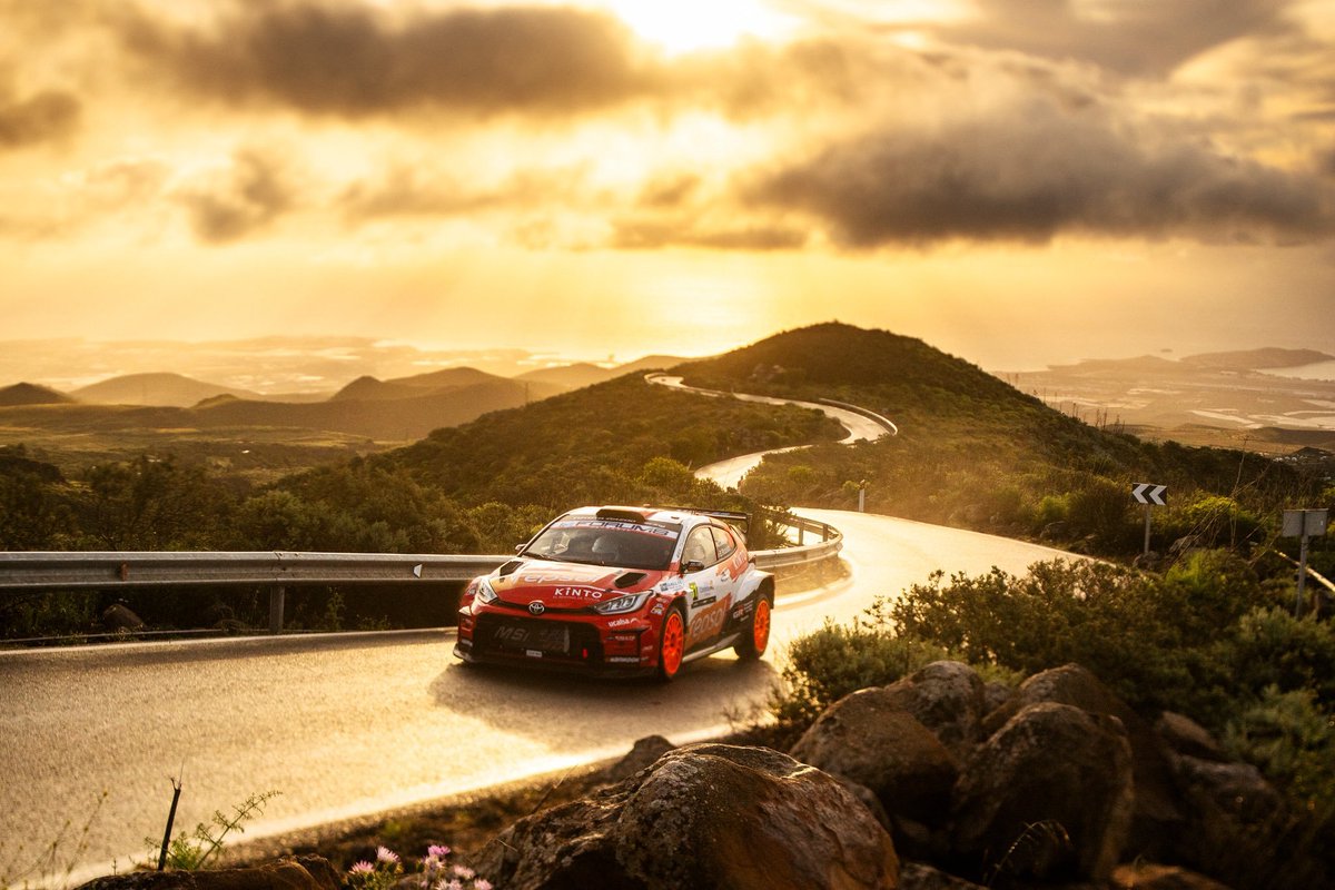 Toyota Prensa tweet media