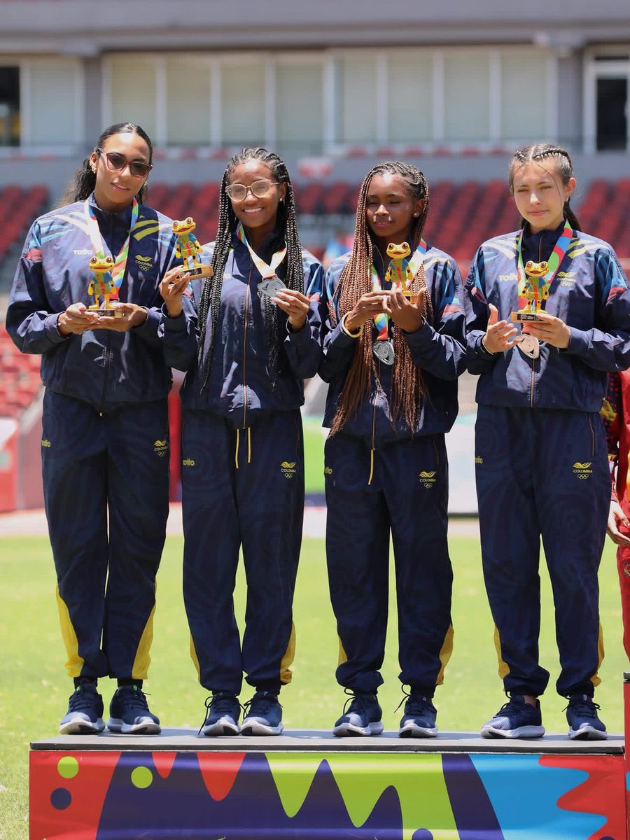 🇱🇹 Bolívar trajo grandes resultados de los Juegos Suramericanos de la Juventud, que se celebraron en Panamá 

Celebramos la gran participación de Dayana Tovar, quien le entregó al país 3 medallas;

🥇 Oro en relevo 4x100
🥈Plata en relevo 4x400
🥉Bronce en los 200 metros planos