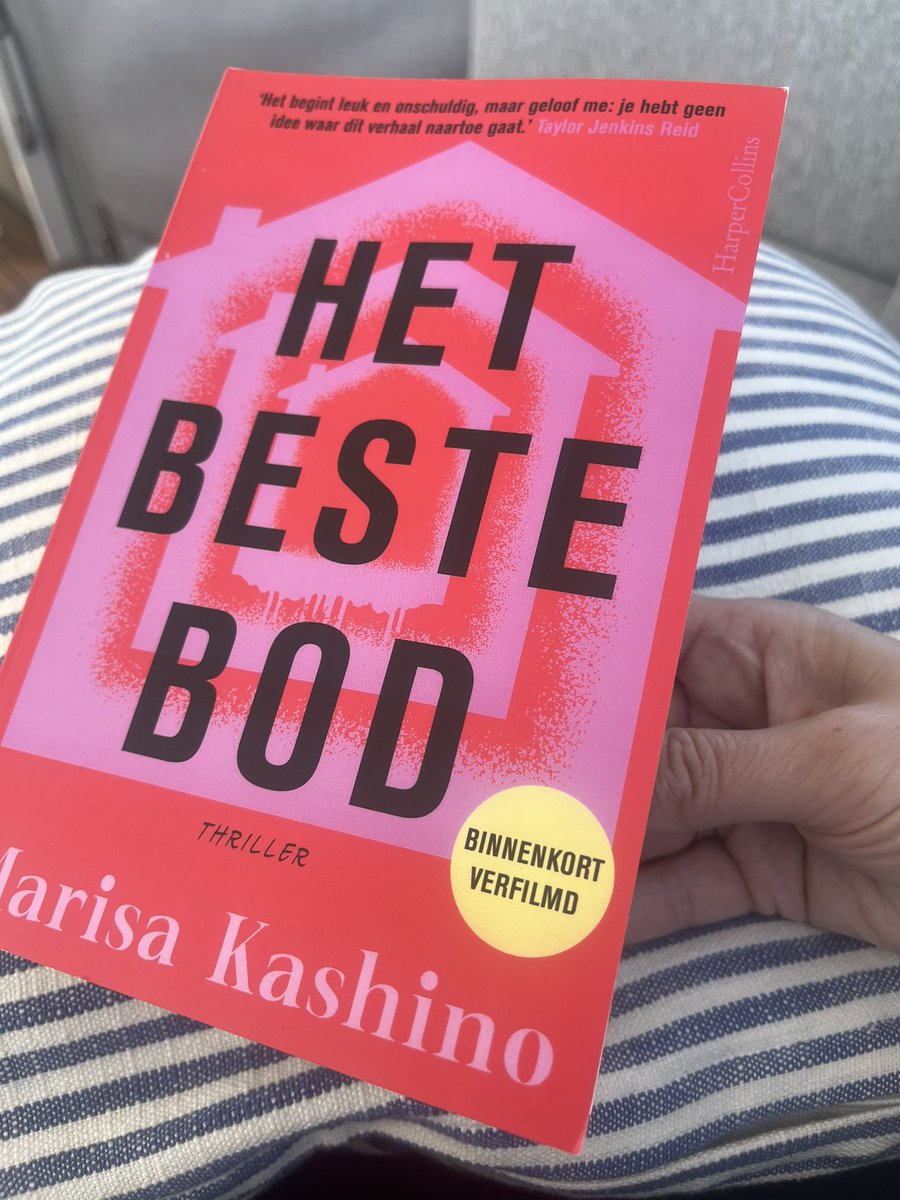 DiependaalS's tweet image. #boekperweek 23/53: ‘Het beste bod’ -&amp;gt; van gesmuld. Wat een lekker boek. Venijnig en onverwacht en bij vlagen hardop om gelachen.