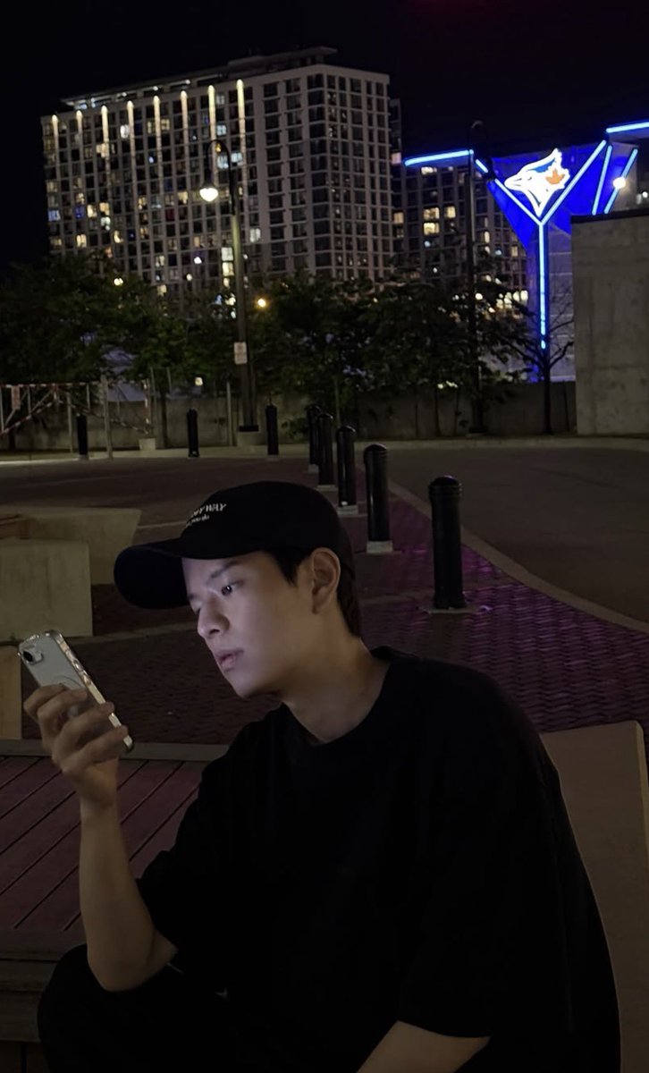 ㌰㌰🐶 tweet media