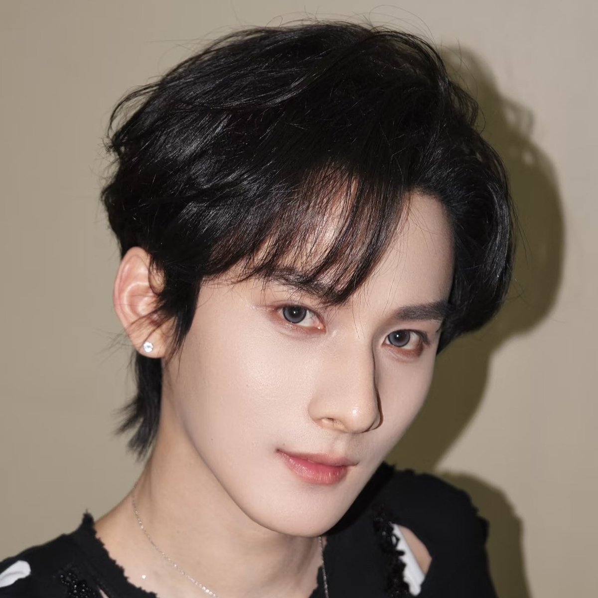 a literal masterpiece. jiang heng grew up so well to be where he is now. thank god for him ✨️