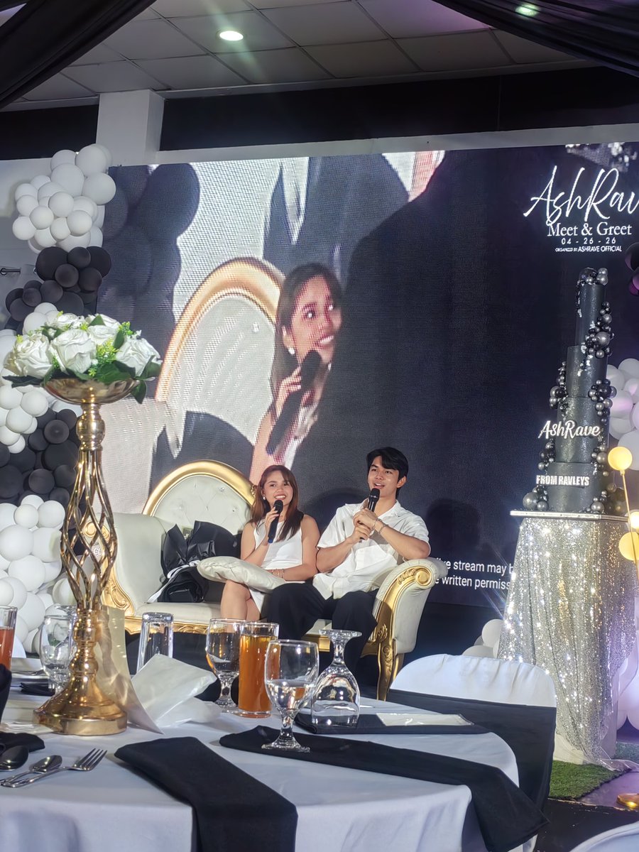 ACKKKK MY HEART IS SO HAPPY!!!

NICE MEETING YOU ASHRAVE!!! 😭😭😭

Grabe ang face card nyo, mahal ko kayo! 💗😭