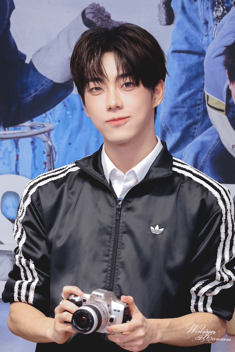 Winwin_rowan tweet media