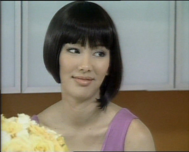 มึงแค่นี้ก็ชนะแล้ว เรฟผมจอยลินรณีสั้นข้างยาวข้าง ต้องแฟชึ้น เทรนด์เซตเตอร์ระดับนึง ไม่งั้นไม่รอดนะฮ๊าาา ชาวเพศสีม่วงเขาขำตาย แต่ชีไม่ แบบนี้แปลว่า ม่อเดิล มากๆ