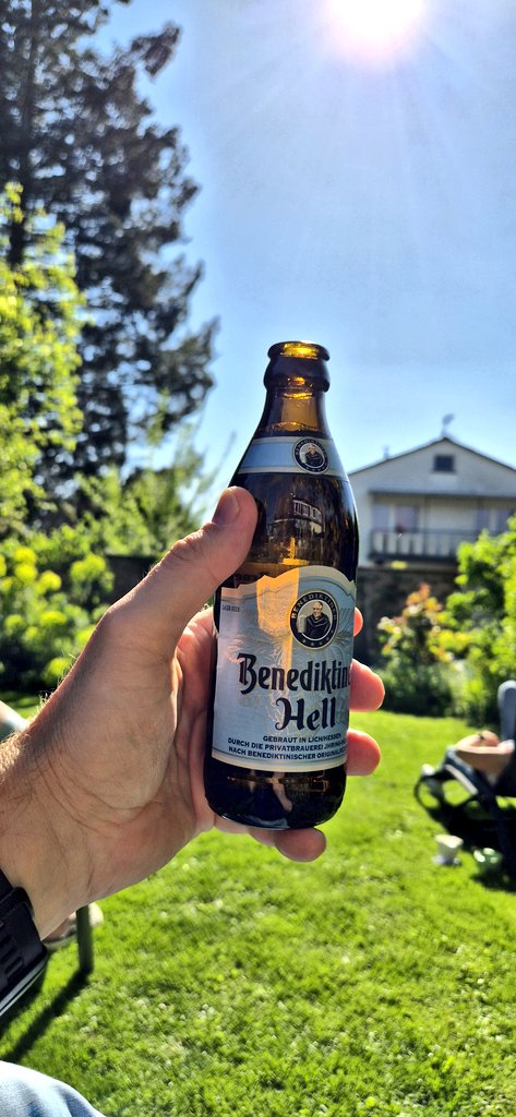 Joergemann's tweet image. #Prost🍻 Ihr Säcke

Am besten schmeckt mir das #Freibier 😎😏